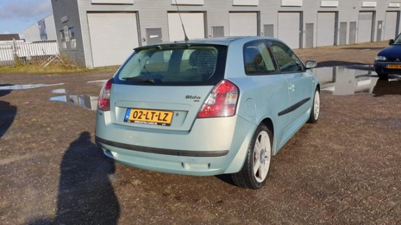 Fiat Stilo - 1.6-16V Dynamic Nette en perfect rijdende Stilo Airco Elctr pakket - 1