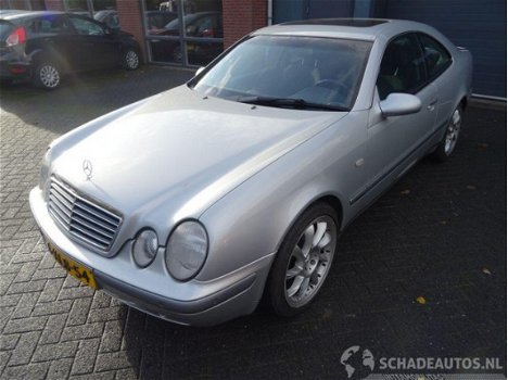 Mercedes-Benz CLK-klasse Coupé - - 200 Elegance - 1