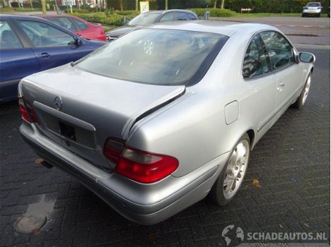 Mercedes-Benz CLK-klasse Coupé - - 200 Elegance - 1