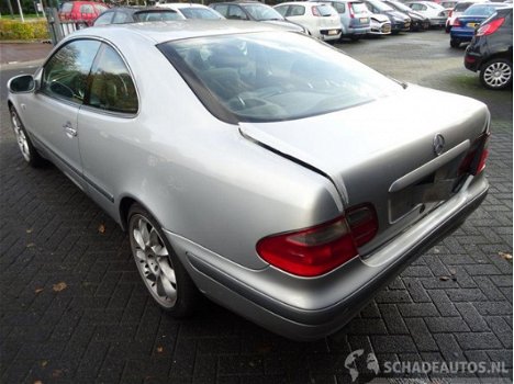 Mercedes-Benz CLK-klasse Coupé - - 200 Elegance - 1