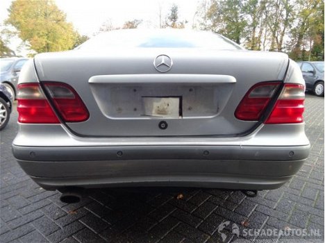 Mercedes-Benz CLK-klasse Coupé - - 200 Elegance - 1