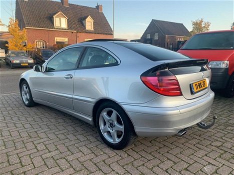 Mercedes-Benz C-klasse Sportcoupé - 230 K. ( KM NAP / NW APK / AIRCO / PANO ) - 1