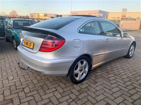 Mercedes-Benz C-klasse Sportcoupé - 230 K. ( KM NAP / NW APK / AIRCO / PANO ) - 1