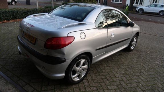 Peugeot 206 CC - 1.6-16V AIRCO/LEER/PANO/APK 11-20/NAP - 1