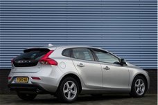 Volvo V40 - 1.6 T2 Momentum Climate, Cruise, Xenon, PDC