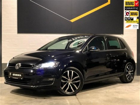 Volkswagen Golf - 1.4 TSI ACT Highline Automaat -Carplay Navi-Clima -PDC -Cruise-Voll Leder - 1