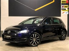 Volkswagen Golf - 1.4 TSI ACT Highline Automaat -Carplay Navi-Clima -PDC -Cruise-Voll Leder