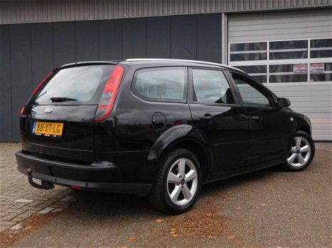 Ford Focus Wagon - 1.6-16V Futura - 1