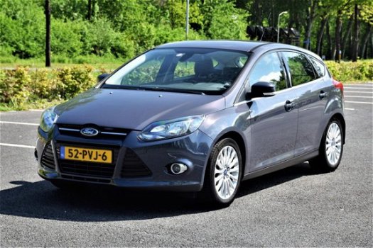 Ford Focus - 1.6 TI-VCT First Edition *Zeer Nette staat*Half leder keyless stoel verw digi climate - 1