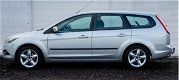 Ford Focus Wagon - 1.6 Comfort - Dealer onderhouden - NL auto - 1 - Thumbnail