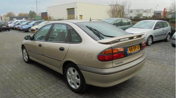 Renault Laguna - 3.0-24V V6 RXT Voor de liefhebber - 1