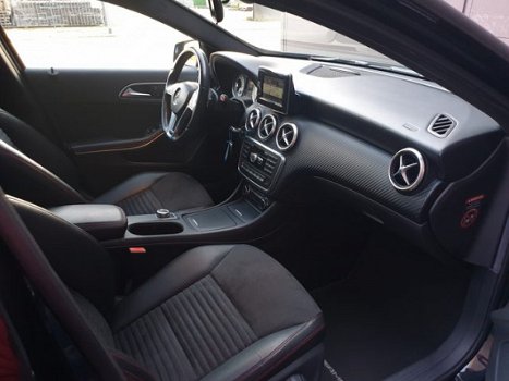 Mercedes-Benz A-klasse - 180 Prestige AMG Pakket Pano Led Xenon Camera Leder - 1