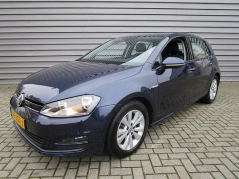 Volkswagen Golf - 1.0 TSI 115pk Comfortline Navigatie-Pdc-Clima-Trekhaak - 1