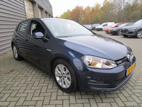 Volkswagen Golf - 1.0 TSI 115pk Comfortline Navigatie-Pdc-Clima-Trekhaak - 1