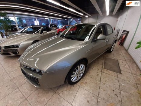 Alfa Romeo 159 - 3.2 JTS Q4 Distinctive - 1