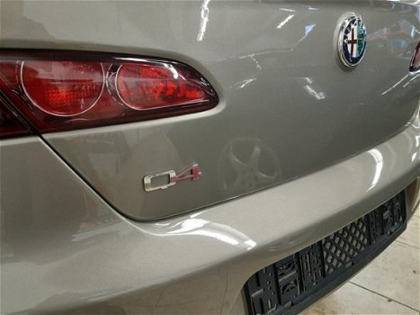 Alfa Romeo 159 - 3.2 JTS Q4 Distinctive - 1