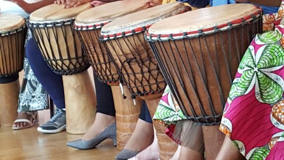 Leuke en swingende workshops Djembe - 5