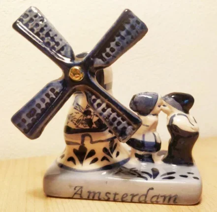 Delfts Blauw kuspaar met molen - nieuw - nr. 1