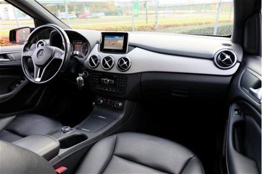 Mercedes-Benz B-klasse - 200 CDI Ambition Aut. Xenon/Leder/LMV/Navi - 1