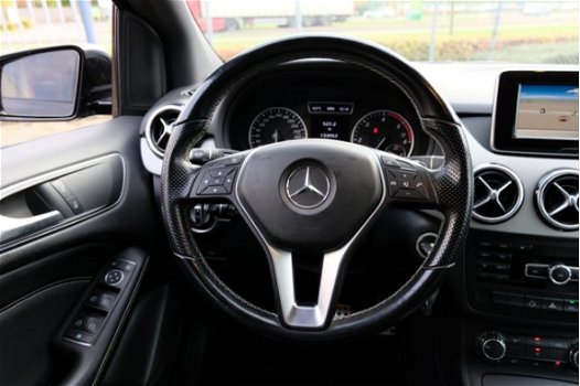 Mercedes-Benz B-klasse - 200 CDI Ambition Aut. Xenon/Leder/LMV/Navi - 1