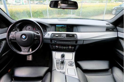 BMW 5-serie Touring - 530d M Sport Edition Aut. M-Pakket/Leder/Navi - 1