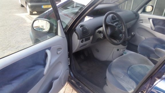 Citroën Xsara Picasso - 1.8i-16V Plaisir - 1