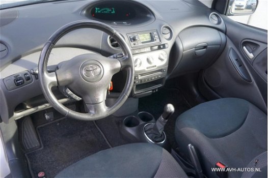 Toyota Yaris - 1.3 VVT-i Sol - 1