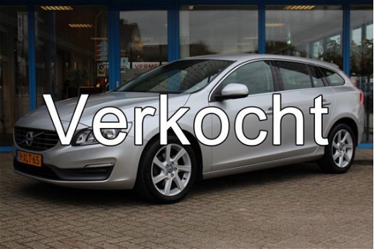 Volvo V60 - 2.0 D4 Momentum Navi - Parkeersensoren - Nette auto - 1