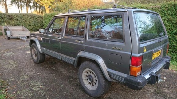 Jeep Cherokee - 4.0i Base APK 10-2020 4x4 - 1