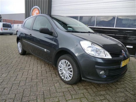 Renault Clio - 1.2-16V Special Line airco nette auto - 1