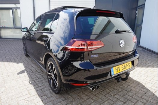 Volkswagen Golf - gte EX BTW - 1