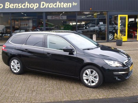 Peugeot 308 SW - HDi Exclusive Pano Navi Ecc Velgen Parkcam Pdc Cruise - 1