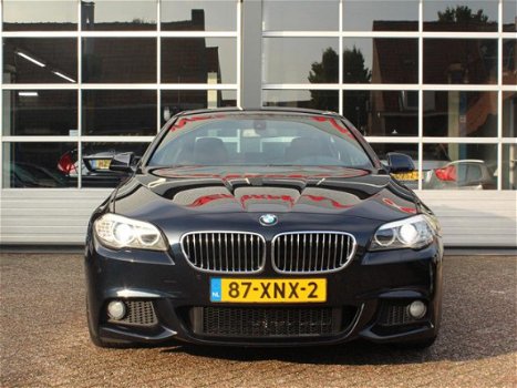 BMW 5-serie - 520d High Executive (M-Pakket, Leder, Navigatie, 19inch, F1 Flippers, Alarm3, Elektr.S - 1