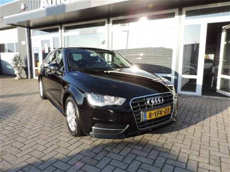 Audi A3 Sportback - 1.6 TDI Attraction Pro Line 50 procent deal 5.475 , - ACTIE Navi / Telefoon / Ai - 1