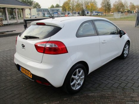 Kia Rio - 1.2 CVVT ComfortLine - 1