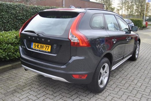 Volvo XC60 - 2.0 D3 Kinetic navi, cruise, airco, led - 1