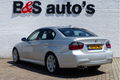 BMW 3-serie - 325xi 4WD M UITVOERING AUTOMAAT NAVI CLIMA PDC STOELVERWARMING - 1 - Thumbnail