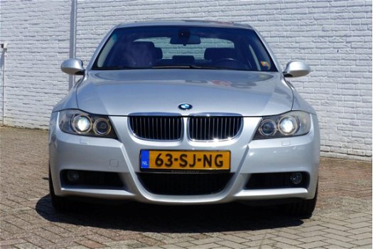 BMW 3-serie - 325xi 4WD M UITVOERING AUTOMAAT NAVI CLIMA PDC STOELVERWARMING - 1