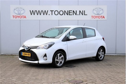 Toyota Yaris - 1.5 Hybrid Aspiration Parkeercamera-Lichtmetalen velgen - 1