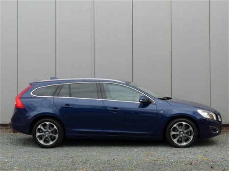 Volvo V60 - T3 Ocean Race Leer / Navi / 6 MND garantie / Trekhaak - 1