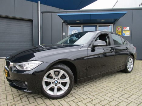 BMW 3-serie - 320D UPGRADE EDITION 184 PK AUTOMAAT - 1