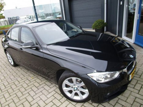 BMW 3-serie - 320D UPGRADE EDITION 184 PK AUTOMAAT - 1