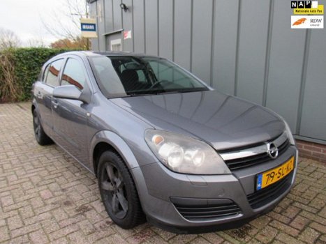 Opel Astra - 1.6 Executive //APK//NAP//Airco//Navi//Cruise//CV+AB//Elec.Ramen//Trekhaak// - 1