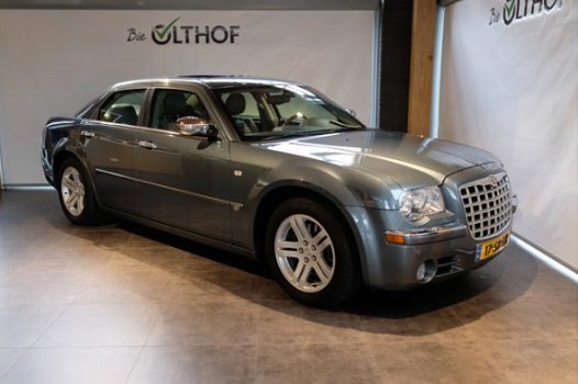 Chrysler 300C - 5.7 V8 HEMI / SCHUIF-KANTEL / LEDER / CRUISE / - 1