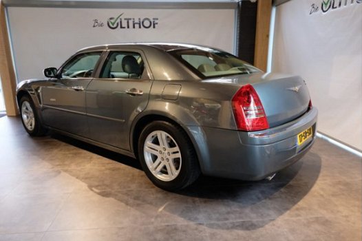 Chrysler 300C - 5.7 V8 HEMI / SCHUIF-KANTEL / LEDER / CRUISE / - 1