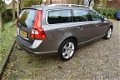 Volvo V70 - 3.0 T6 AWD Summum - 1 - Thumbnail