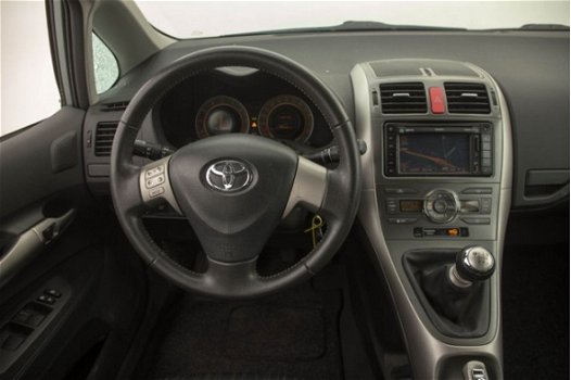 Toyota Auris - 1.33 VVT-i Life Navi 85.939 KM - 1