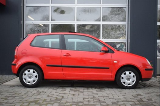 Volkswagen Polo - 1.4-16V Comfortline Automaat/Weinig KM/Dealer onderh - 1