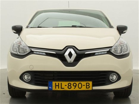 Renault Clio - TCe 90 Expression Navigatie / Airco / Cruise Controle / Parkeersensoren / LM Velgen - 1