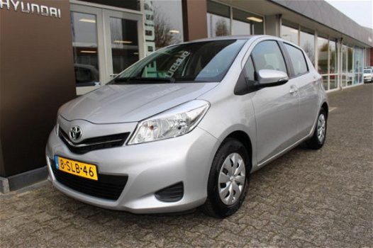 Toyota Yaris - 1.0 VVT-i Now | airco | Centrale deurver. | ABS - 1